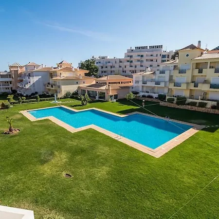 Jardins Sta Eulalia, L12 Oura * Αλμπουφέιρα